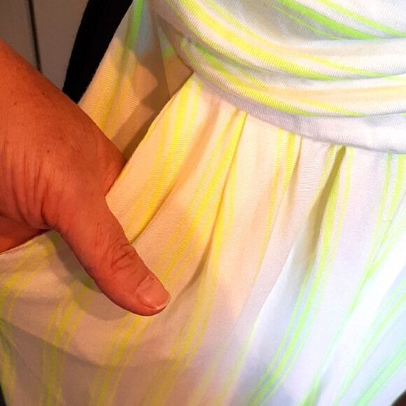 Heart & Hips White and Neon Yellow Jumper/Romper NWOT - Picture 3 of 10